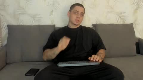 dennis munera online show from January 17, 11:38 am