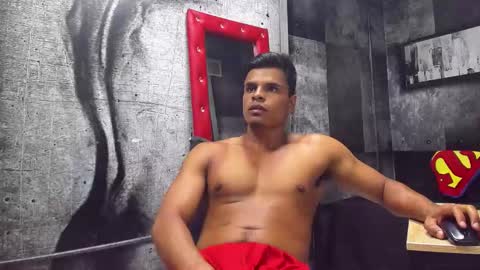 derek online show from February 4, 10:34 pm
