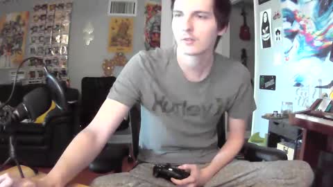 Snapshot of derekdings chatting on March 6, 3:02 pm derekdings online show from March 6, 3:02 pm