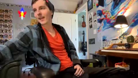 Snapshot of derekdings chatting on September 8, 6:18 pm derekdings online show from September 8, 6:18 pm