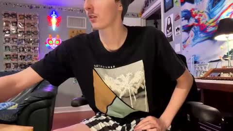 Snapshot of derekdings chatting on September 22, 1:48 pm derekdings online show from September 22, 1:48 pm