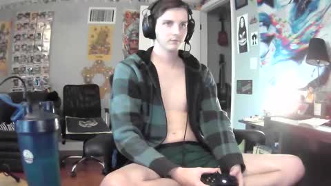 Snapshot of derekdings chatting on January 6, 2:47 pm derekdings online show from January 6, 2:47 pm