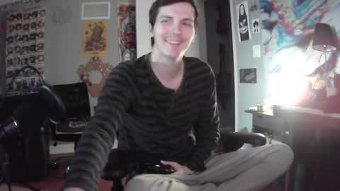 Snapshot of derekdings chatting on January 18, 2:02 pm derekdings online show from January 18, 2:02 pm