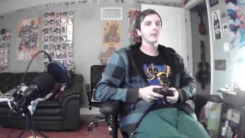 Snapshot of derekdings chatting on January 8, 12:47 pm derekdings online show from January 8, 12:47 pm