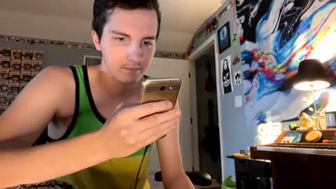 Snapshot of derekdings chatting on December 17, 7:59 pm derekdings online show from December 17, 7:59 pm
