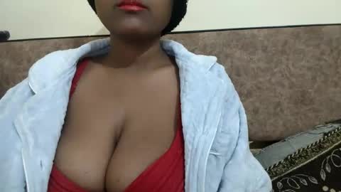 Snapshot of desiprincessaga chatting on December 11, 4:07 am desiprincessaga online show from December 11, 4:07 am