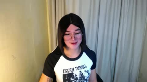 LORINE online show from February 26, 2:52 am