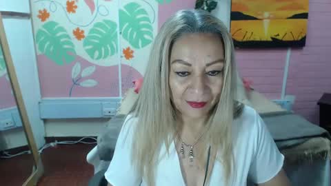 Snapshot of desire_latin chatting on March 11, 9:15 pm VALERIA online show from March 11, 9:15 pm