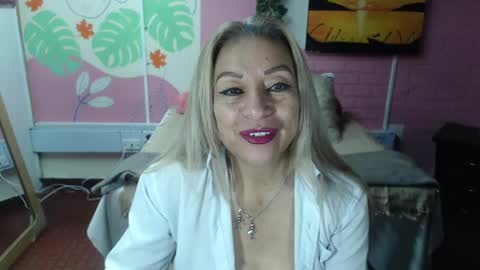 Snapshot of desire_latin chatting on January 27, 7:56 pm VALERIA online show from January 27, 7:56 pm
