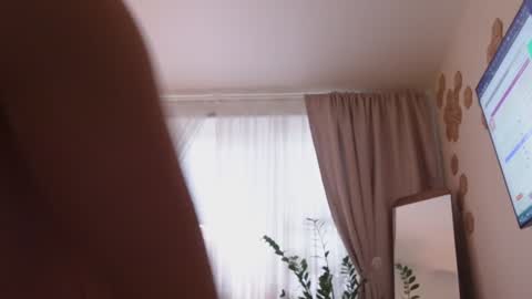 Snapshot of devil_lunna chatting on December 9, 11:26 am ...Ill be back ... online show from December 9, 11:26 am