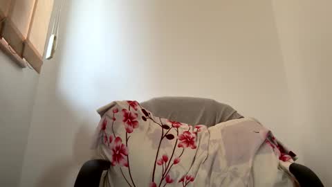Snapshot of devileanna chatting on December 13, 11:34 am Anna online show from December 13, 11:34 am