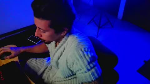 Snapshot of dickdamian_ chatting on December 9, 4:45 am Damin online show from December 9, 4:45 am