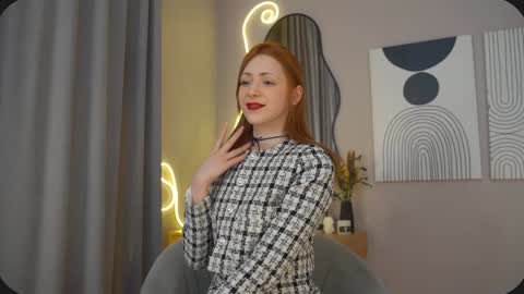 Snapshot of dietmountaindew_ chatting on February 5, 3:31 pm Sophie online show from February 5, 3:31 pm