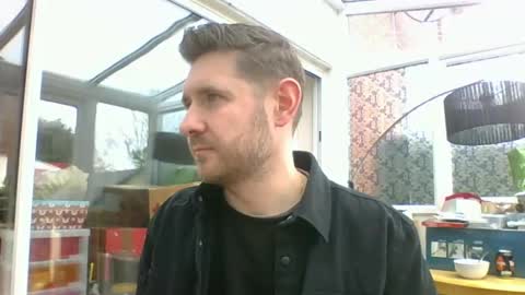 Snapshot of dirtylondon729 chatting on January 8, 12:47 pm Exhibitionist Ben online show from January 8, 12:47 pm