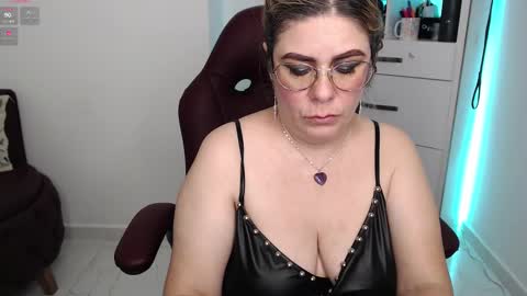 Diva online show from February 21, 2:06 am