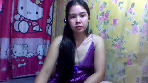 Snapshot of dolly_cute28 chatting on January 23, 8:15 am dolly_cute28 online show from January 23, 8:15 am