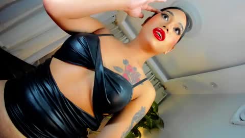 Snapshot of dominantgoddessontop chatting on February 17, 4:39 pm CALL ME BABY BELLA online show from February 17, 4:39 pm