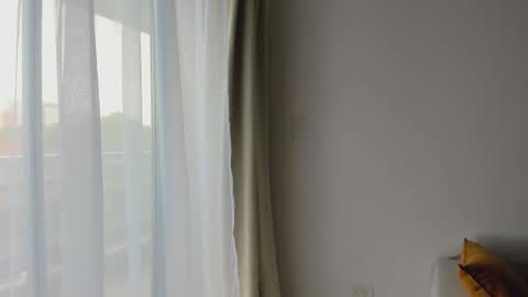 Snapshot of donnna19 chatting on March 12, 12:04 pm Donatella online show from March 12, 12:04 pm