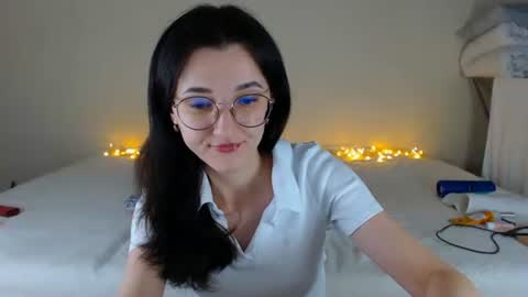 Snapshot of dorotty_ chatting on March 2, 12:09 am Your Dorotty online show from March 2, 12:09 am