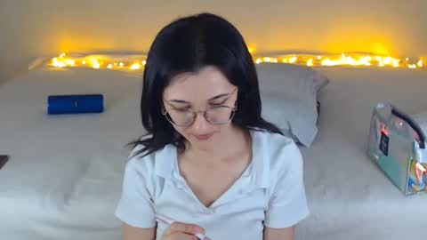 Snapshot of dorotty_ chatting on December 12, 3:43 am Your Dorotty online show from December 12, 3:43 am