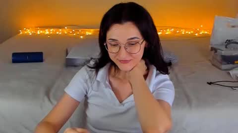 Snapshot of dorotty_ chatting on December 28, 4:30 am Your Dorotty online show from December 28, 4:30 am