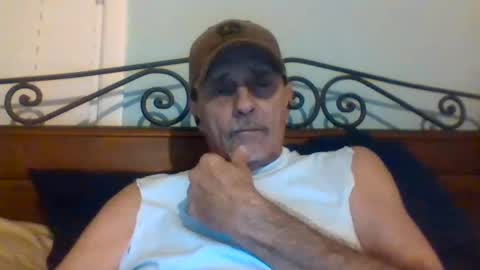 Snapshot of dowbo7777 chatting on September 15, 2:57 am dowbo online show from September 15, 2:57 am