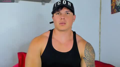 Snapshot of drake_xion1 chatting on February 11, 1:41 am drake_xion1 online show from February 11, 1:41 am