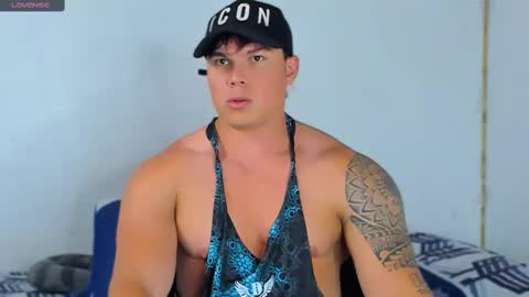 Snapshot of drake_xion1 chatting on February 19, 10:20 pm drake_xion1 online show from February 19, 10:20 pm