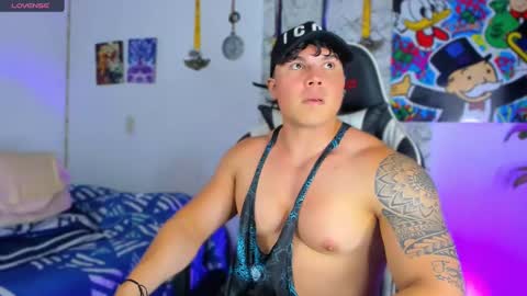 Snapshot of drake_xion1 chatting on March 6, 11:42 pm drake_xion1 online show from March 6, 11:42 pm