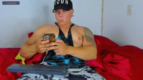 Snapshot of drake_xion1 chatting on February 2, 2:06 am drake_xion1 online show from February 2, 2:06 am