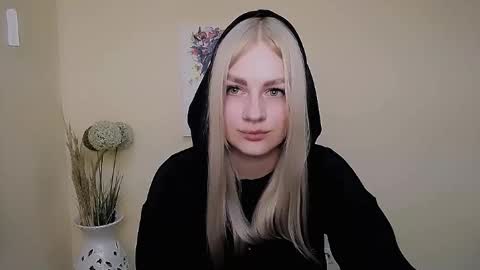 Snapshot of dream_dolly_ chatting on September 18, 3:38 pm dream_dolly_ online show from September 18, 3:38 pm