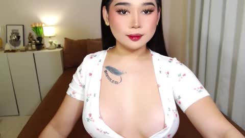 Snapshot of dreamgirlheaven chatting on September 14, 7:10 am Heaven online show from September 14, 7:10 am