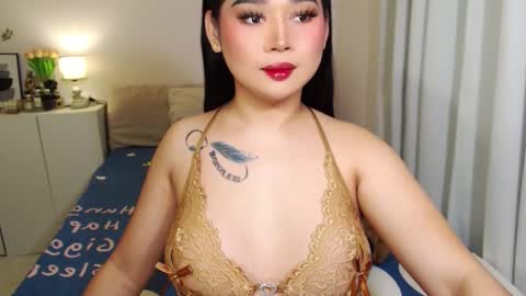 Snapshot of dreamgirlheaven chatting on September 9, 7:08 am Heaven online show from September 9, 7:08 am