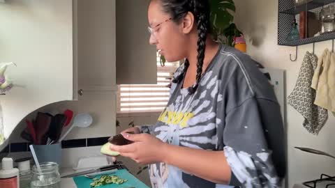 RIRI OR DREAMY online show from January 8, 8:50 pm