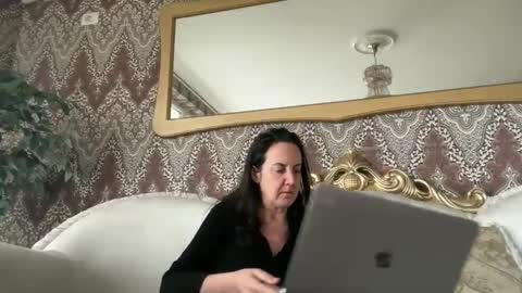 Snapshot of drresa chatting on February 27, 8:13 am Dr. Resa online show from February 27, 8:13 am