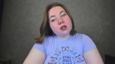 Snapshot of duchess_dafna chatting on December 8, 9:52 pm Duchess Dafna online show from December 8, 9:52 pm