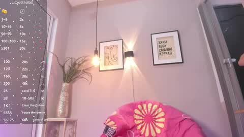 Snapshot of dulce__fiore07 chatting on September 22, 1:04 pm dulce__fiore07 online show from September 22, 1:04 pm