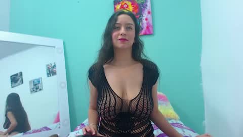 Snapshot of dulce_sexy21 chatting on February 25, 8:32 pm dulce_sexy21 online show from February 25, 8:32 pm