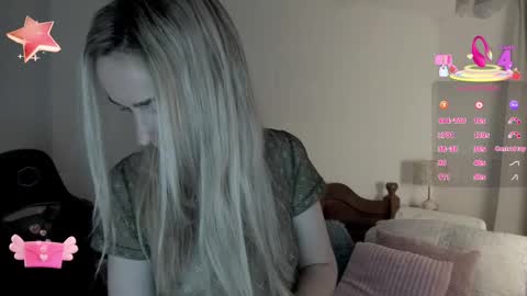 Snapshot of dulcejulia chatting on September 14, 8:21 pm Sweetnina online show from September 14, 8:21 pm