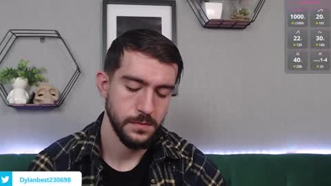 Snapshot of dylan_starxx chatting on February 9, 2:17 am Dylan online show from February 9, 2:17 am