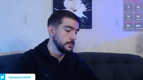 Snapshot of dylan_starxx chatting on February 9, 8:32 am Dylan online show from February 9, 8:32 am