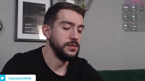 Snapshot of dylan_starxx chatting on February 11, 6:19 am Dylan online show from February 11, 6:19 am