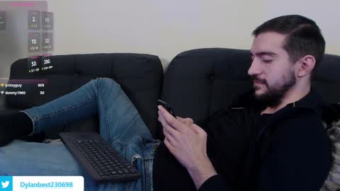 Snapshot of dylan_starxx chatting on February 23, 4:57 pm Dylan online show from February 23, 4:57 pm
