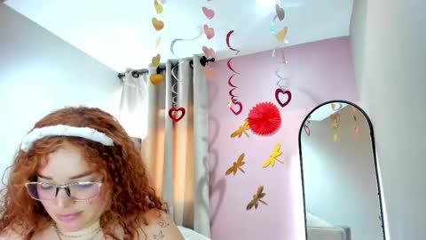 Snapshot of ebbafernandez1_ chatting on February 17, 3:00 pm online show from February 17, 3:00 pm