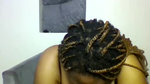 ebony_lattar online show from September 18, 12:53 pm