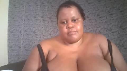 Snapshot of ebony_magixs chatting on September 12, 8:11 pm ebony_magixs online show from September 12, 8:11 pm