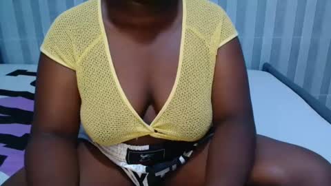 Snapshot of ebony_sabrina chatting on February 15, 11:28 am Sabrina online show from February 15, 11:28 am