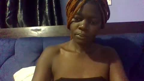ebonybloom01 online show from March 11, 12:44 am