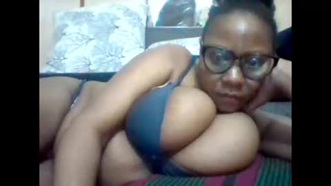 Snapshot of ebonybussy chatting on February 16, 2:54 pm MAMITO online show from February 16, 2:54 pm