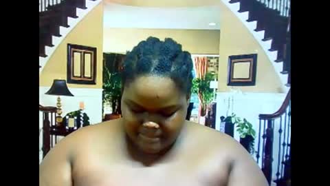 ebonyhotbuns4u2luv online show from March 3, 5:20 am